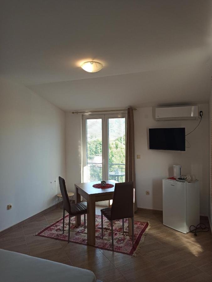 Lastva Holliday Rooms Budva Exterior foto